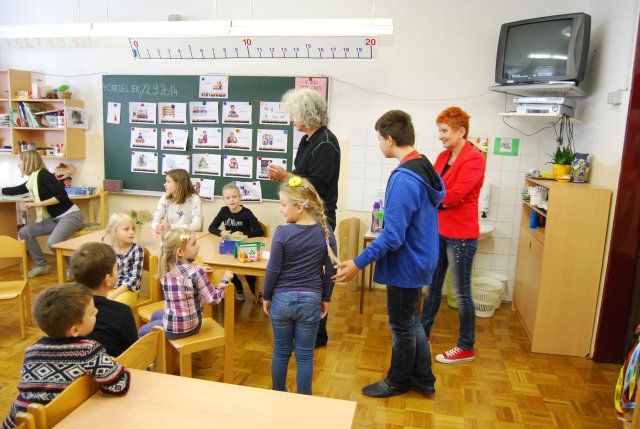 gradimo prijateljstvo 080